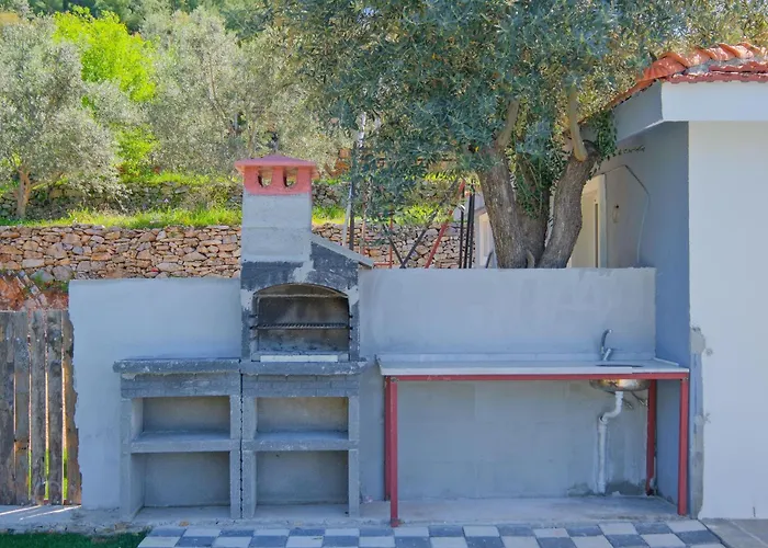 Vila Hill Stone