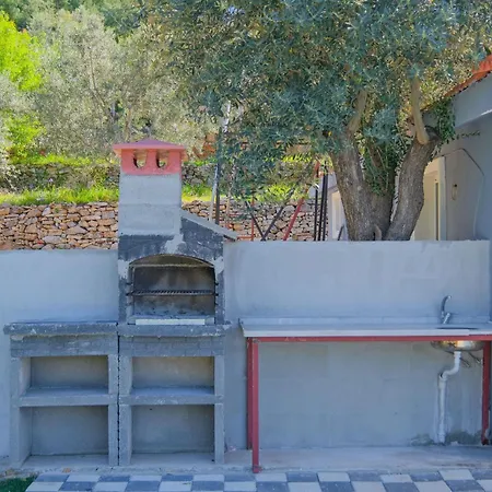 Vila Hill Stone